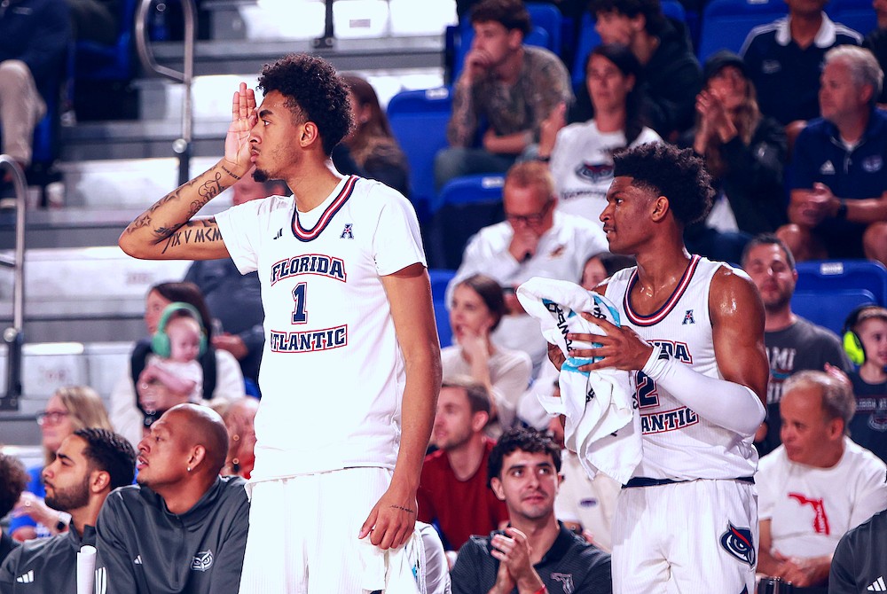 Florida Atlantic Basketball players Devin Williams and Isaiah Elohim