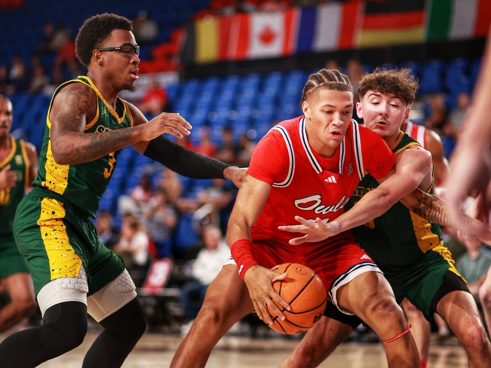 Photo of FAU F Josiah Parker via Marcus Tran